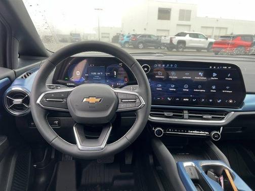 2026 Chevrolet Equinox EV LT 2