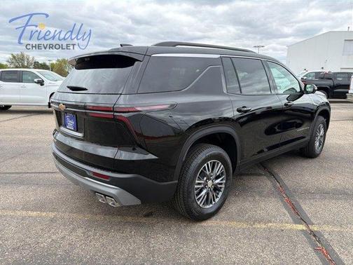 Mosaic Black Metallic 2026 Chevrolet Traverse LT