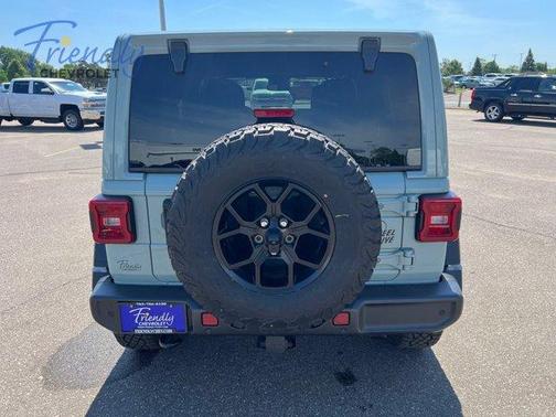 Earl Clearcoat 2024 Jeep Wrangler Sport