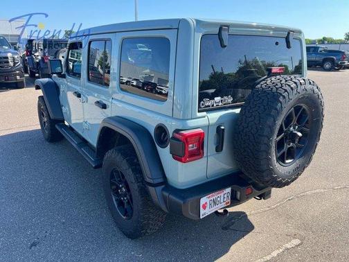 Earl Clearcoat 2024 Jeep Wrangler Sport
