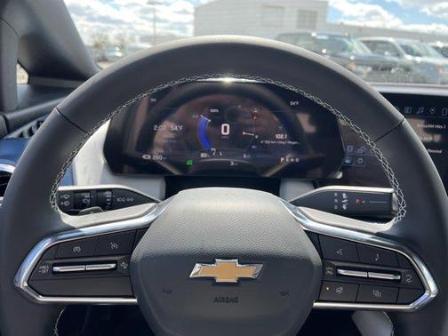 2025 Chevrolet Equinox EV LT 2