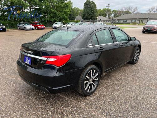 Black Clearcoat 2011 Chrysler 200 S