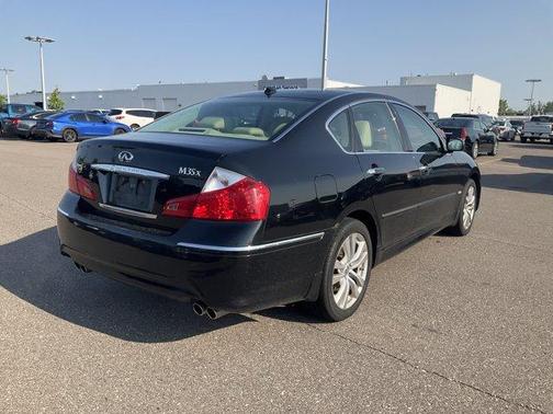2010 INFINITI M35x Base