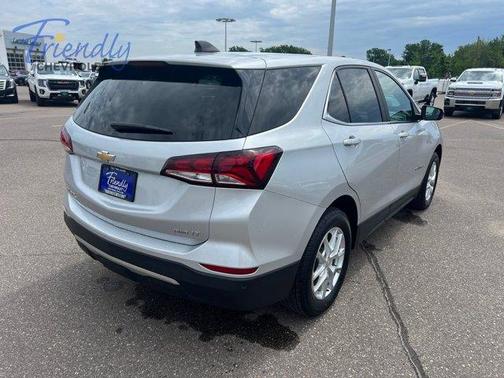 Silver Ice Metallic 2022 Chevrolet Equinox 2LT