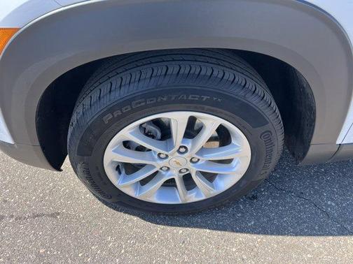 Summit White 2024 Chevrolet Trailblazer LS