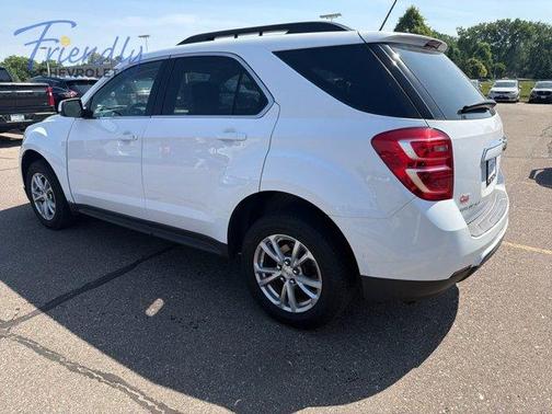 Summit White 2017 Chevrolet Equinox LT
