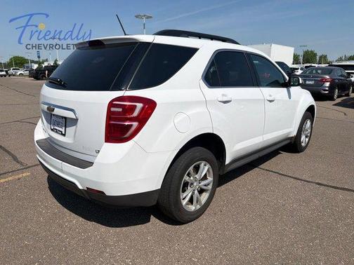 Summit White 2017 Chevrolet Equinox LT