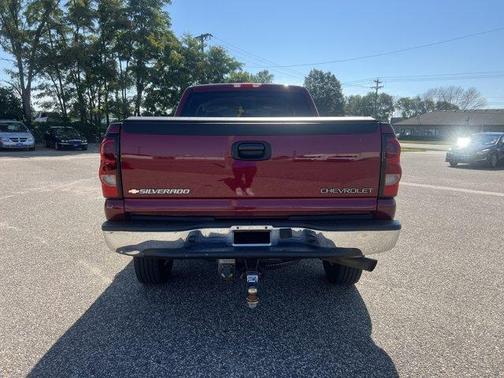 2005 Chevrolet Silverado 2500 LS H/D Crew Cab