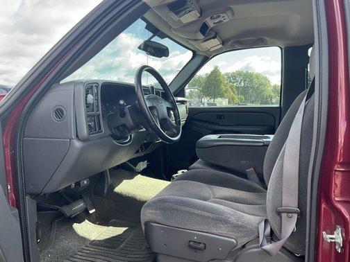 2005 Chevrolet Silverado 2500 LS H/D Crew Cab