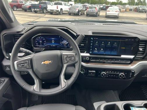 2025 Chevrolet Silverado 3500 LT
