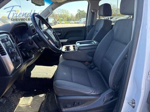 Summit White 2018 Chevrolet Silverado 1500 LT
