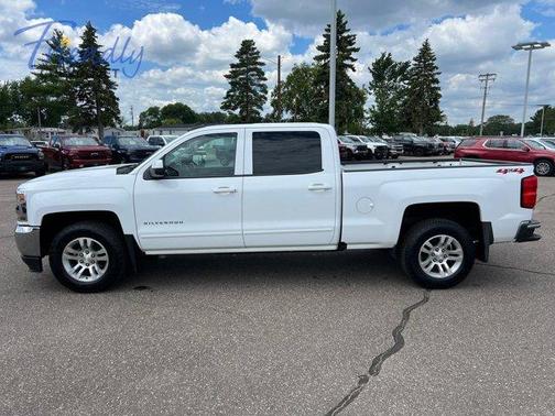 Summit White 2018 Chevrolet Silverado 1500 LT