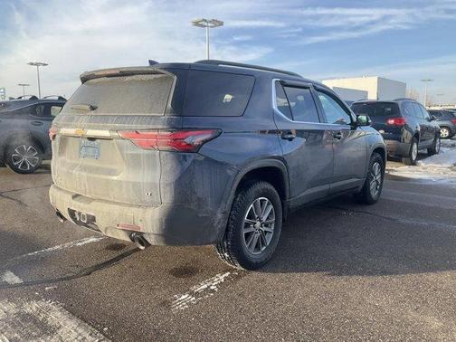 2022 Chevrolet Traverse LT Cloth
