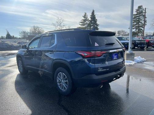 2022 Chevrolet Traverse LT Cloth