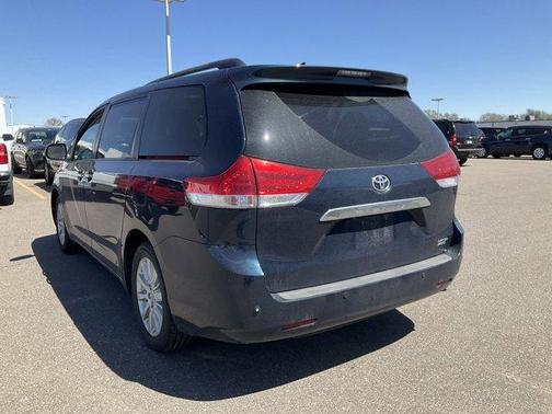 2012 Toyota Sienna XLE