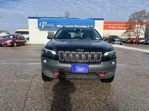 Diamond Black 2019 Jeep Cherokee Trailhawk
