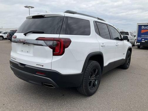 2023 GMC Acadia AT4