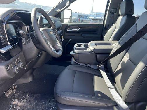 2026 Chevrolet Silverado 3500 LT