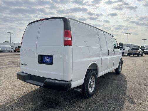 2025 Chevrolet Express 3500 Work Van