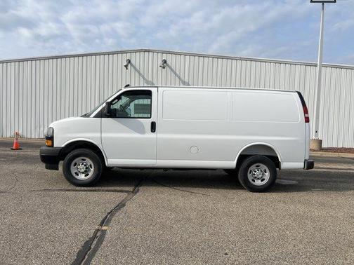 2025 Chevrolet Express 3500 Work Van