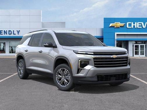 Sterling Gray Metallic 2026 Chevrolet Traverse LT