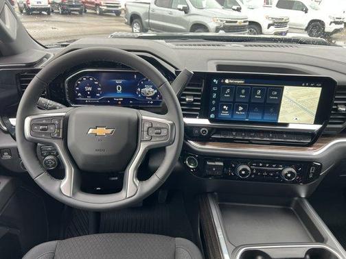 2025 Chevrolet Silverado 3500 LT