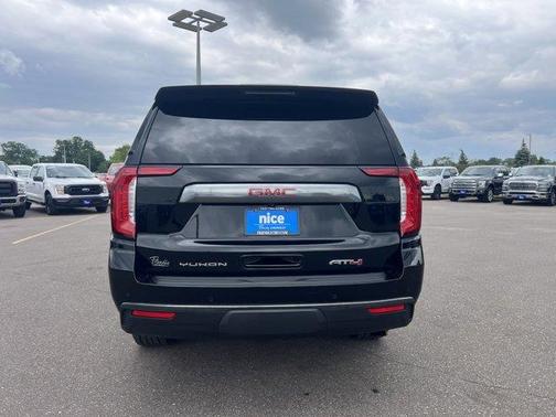2021 GMC Yukon XL AT4