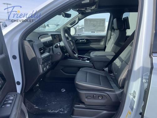 Polar White 2026 Chevrolet Suburban Premier