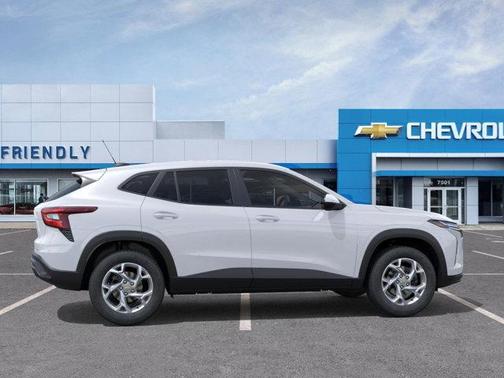 2025 Chevrolet Trax LS