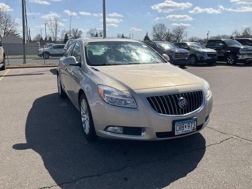 2012 Buick Regal Premium 1