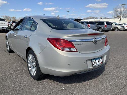 2012 Buick Regal Premium 1