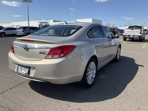 2012 Buick Regal Premium 1