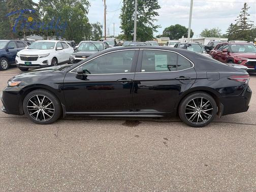 Midnight Black Metallic 2023 Toyota Camry SE