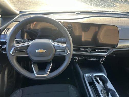 2026 Chevrolet Equinox EV LT 1