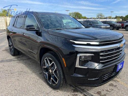 Mosaic Black Metallic 2026 Chevrolet Traverse High Country