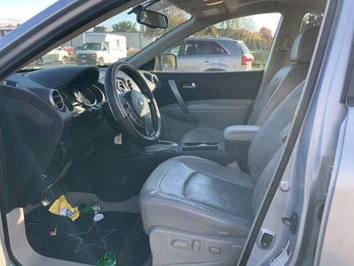2011 Nissan Rogue SV