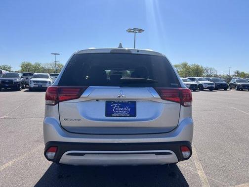 2020 Mitsubishi Outlander ES