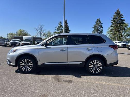 2020 Mitsubishi Outlander ES