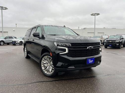 2023 Chevrolet Suburban RST