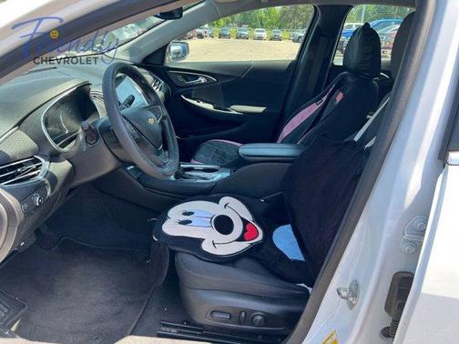Summit White 2017 Chevrolet Malibu 1LT