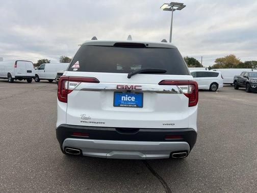 2021 GMC Acadia SLT