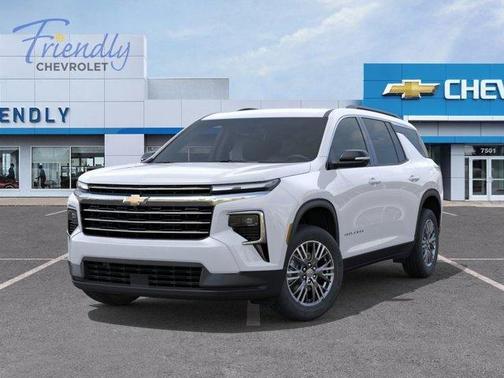 Summit White 2026 Chevrolet Traverse LT