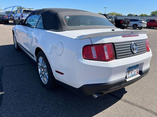 Performance White 2012 Ford Mustang V6 Premium
