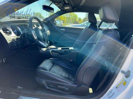Performance White 2012 Ford Mustang V6 Premium
