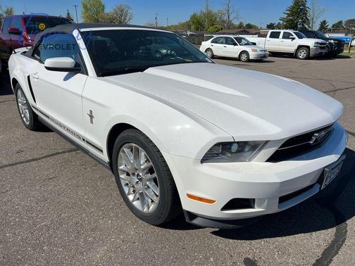 Performance White 2012 Ford Mustang V6 Premium