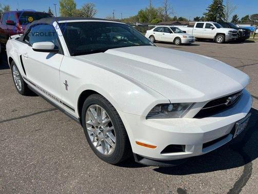 Performance White 2012 Ford Mustang V6 Premium