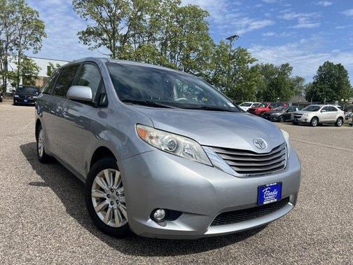 2012 Toyota Sienna XLE