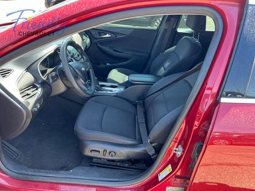Crystal Red Tintcoat 2016 Chevrolet Malibu 1LT