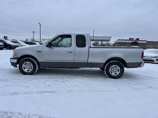 2003 Ford F-150 XL SuperCab