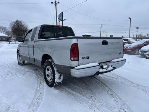 2003 Ford F-150 XL SuperCab